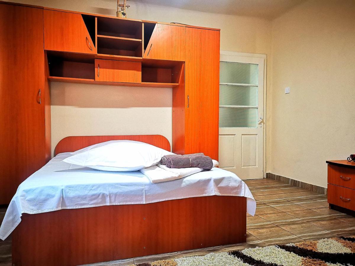 Casa Petrescu Villa Curtea de Argeş Exterior foto